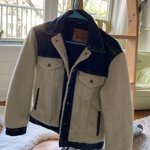 Levi’s ex-boyfriend sherpa trucker jacket